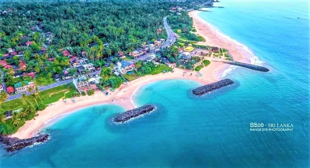 Sea Shell Villa Hikkaduwa 2 Separate Cabanas Ocean Front Villa Екстер'єр фото