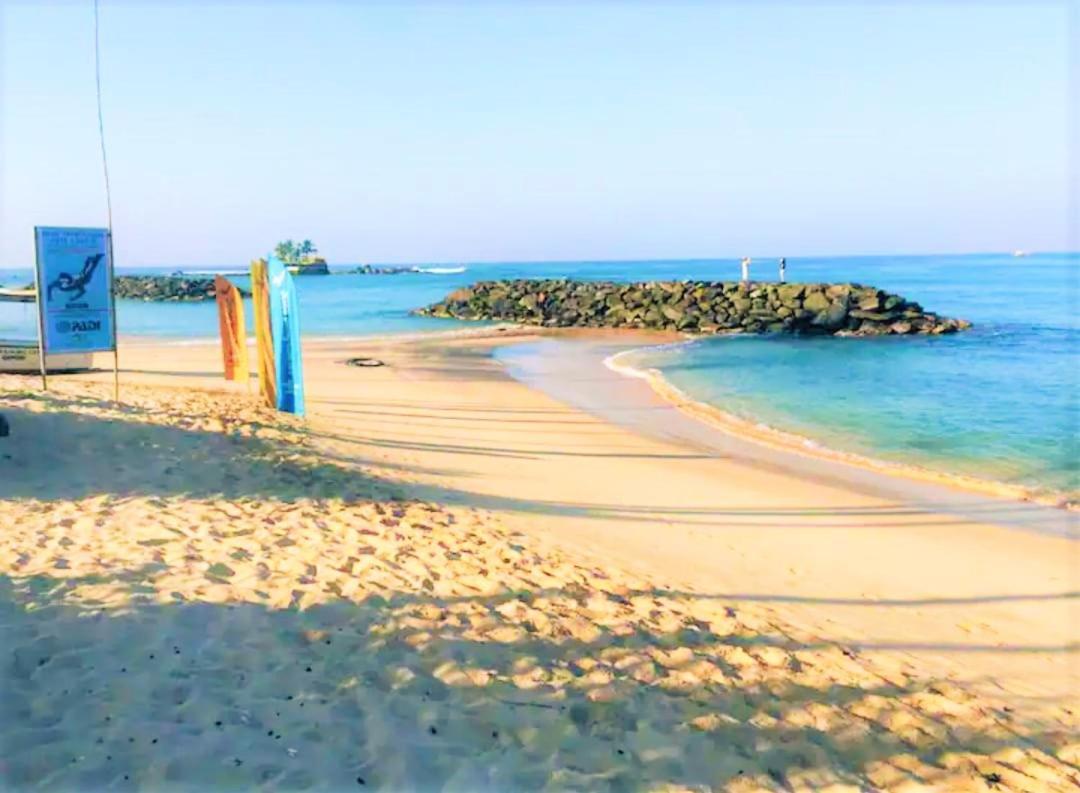 Sea Shell Villa Hikkaduwa 2 Separate Cabanas Ocean Front Villa Екстер'єр фото