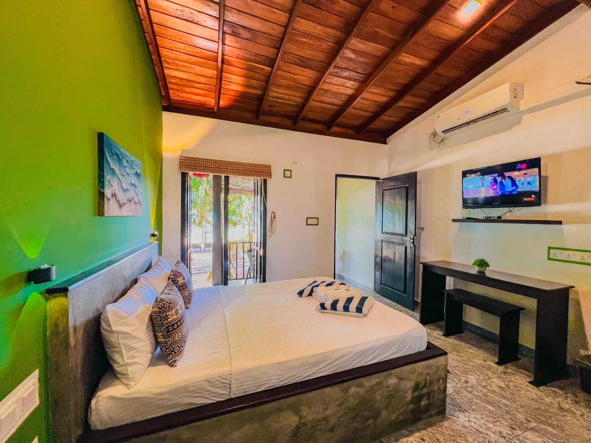 Sea Shell Villa Hikkaduwa 2 Separate Cabanas Ocean Front Villa Екстер'єр фото